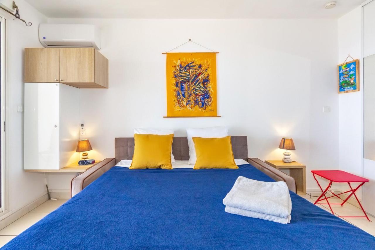 Oceanides - Studio Renove Avec Magnifique Vue Mer - Saint-Gilles-Les-Bains מראה חיצוני תמונה